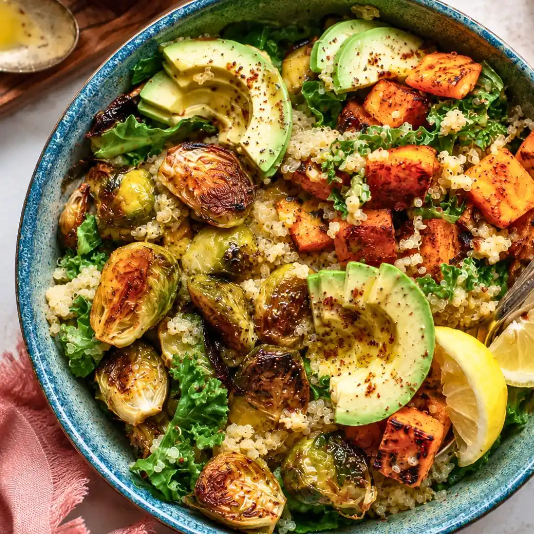 Quinoa and Veggie Power Bowls for a Healthy Meal